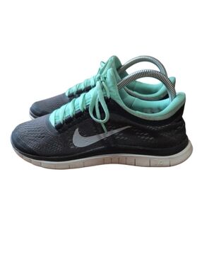 Nike Women’s Black & Teal Running Sneakers